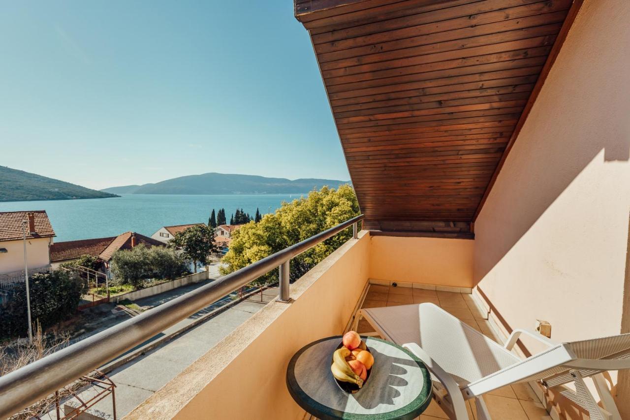 Apartmani Mara Kumbor Exterior foto