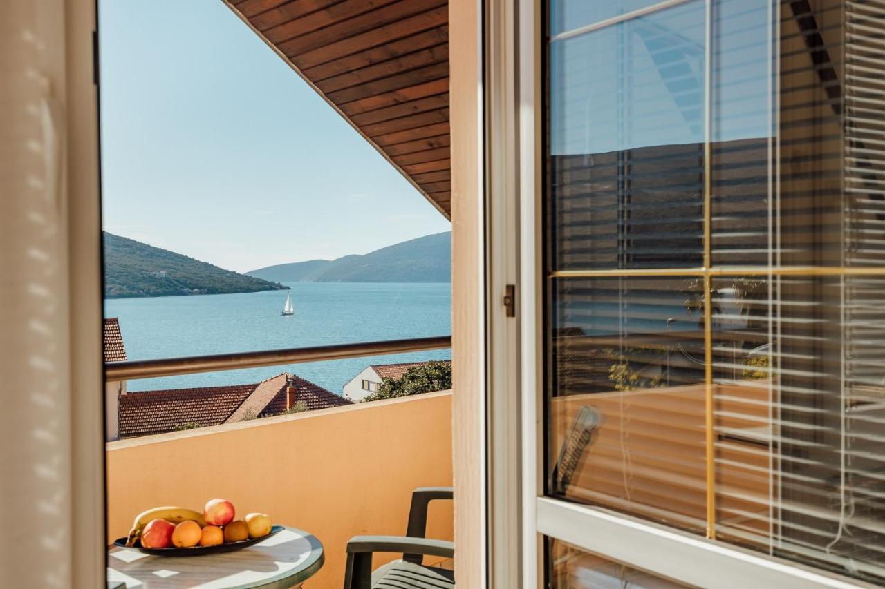Apartmani Mara Kumbor Exterior foto