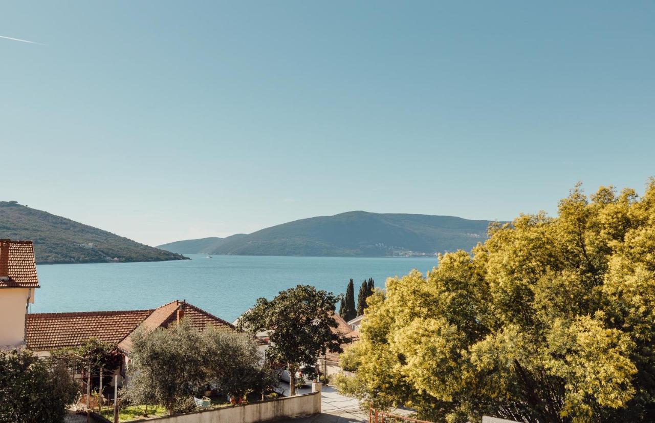 Apartmani Mara Kumbor Exterior foto