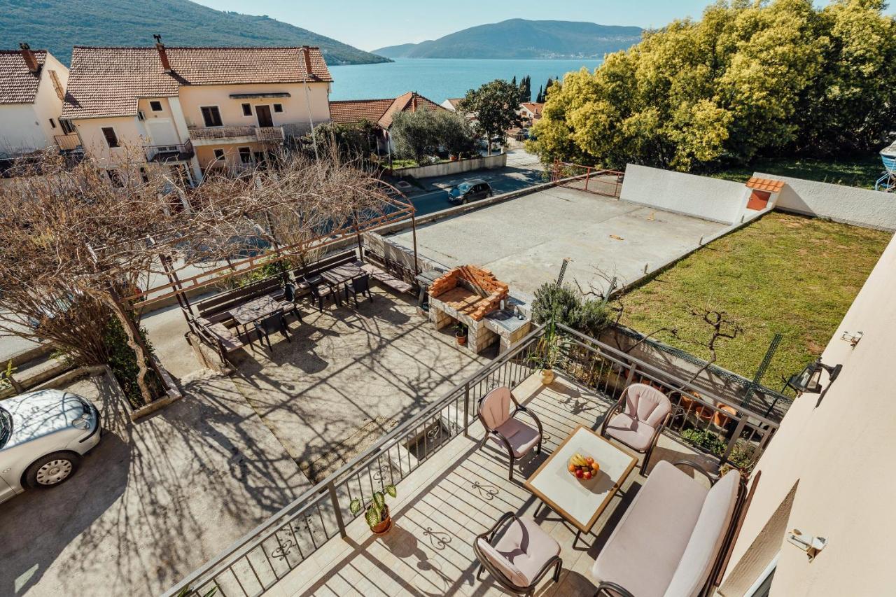 Apartmani Mara Kumbor Exterior foto